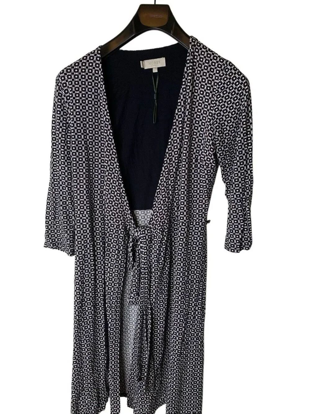HOBBS black and white geometric pattern wrap dress women's size 4 NWOT